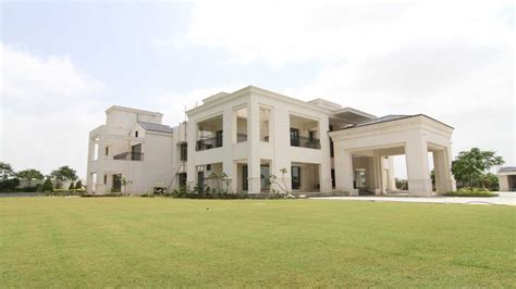 Experience unmatched luxury and tranquility in Bahria Town.